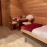 Skalnica Pokoje Goscinne - Sniadania, Obiady Mozliwe Do Zakupu W Sasiednim Obiekcie Homestay