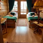 Skalnica Pokoje Goscinne - Sniadania, Obiady Mozliwe Do Zakupu W Sasiednim Obiekcie Homestay
