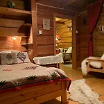 Skalnica Pokoje Goscinne - Sniadania, Obiady Mozliwe Do Zakupu W Sasiednim Obiekcie Homestay