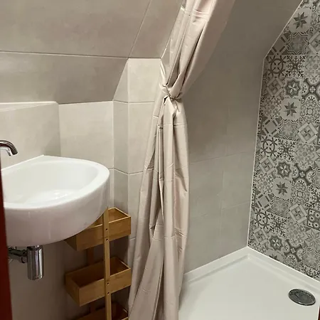 Pansiyon Skalnica Goscinne - Sniadania, Obiady Mozliwe Do Zakupu W Sasiednim Obiekcie